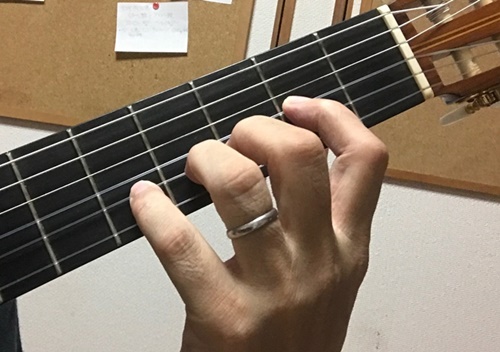クラシックギターの左手1